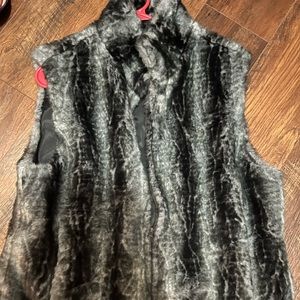 Fur vest